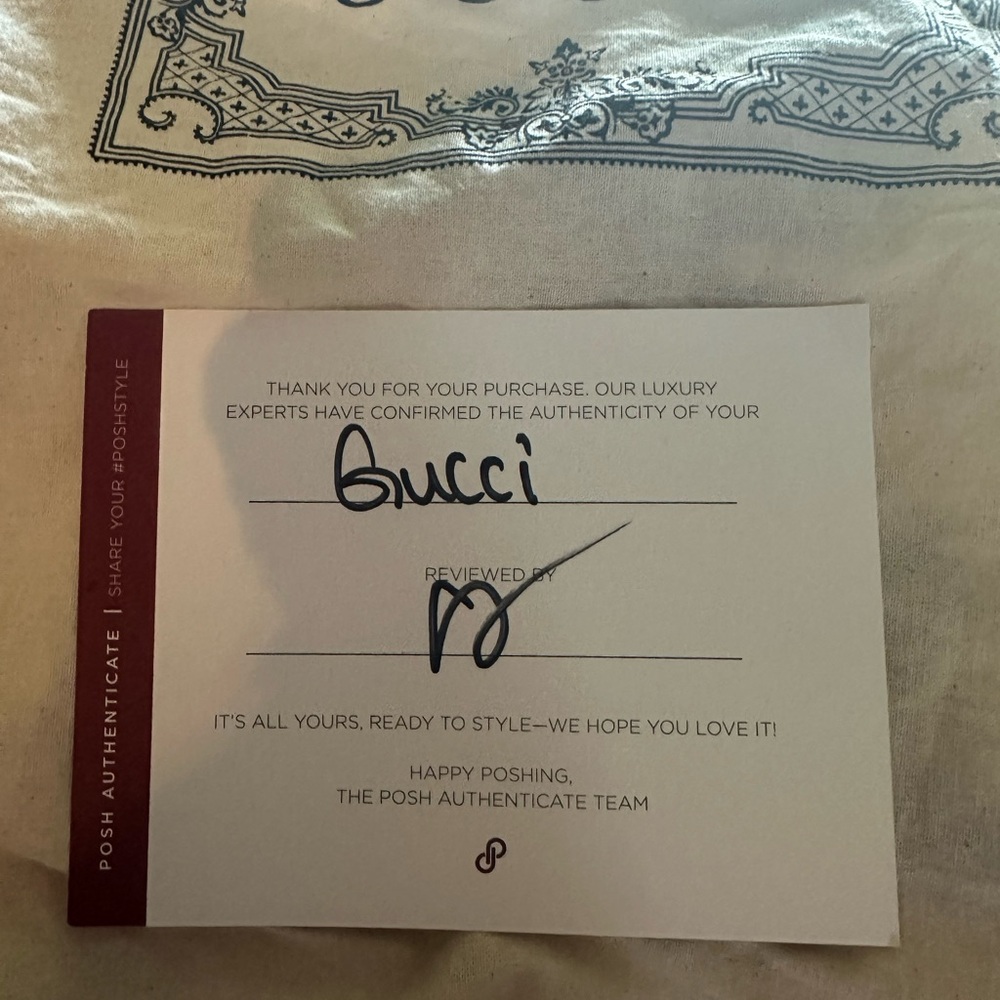 Gucci Navy and Cream Patterned Sneakers - Picture 6 of 7